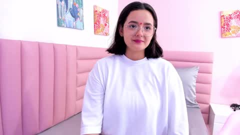 Kyelie online show from 10.07.25