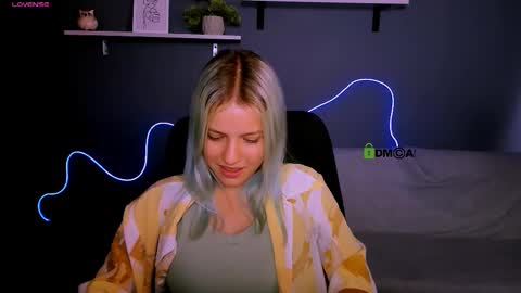 Snapshot of kaela_spell_ chatting on 09.24.25 kaela_spell_ online show from 09.24.25