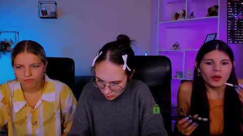 kaela_spell_ online show from 11.18.25