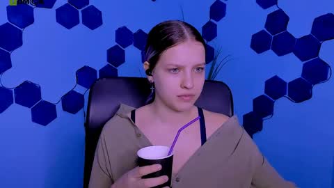 Snapshot of kaela_spell_ chatting on 03.26.26 kaela_spell_ online show from 03.26.26