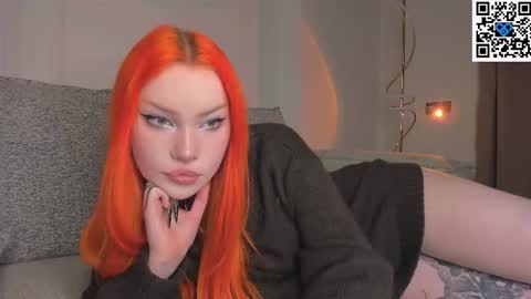 Snapshot of kahasani chatting on 10.27.25 Kira online show from 10.27.25