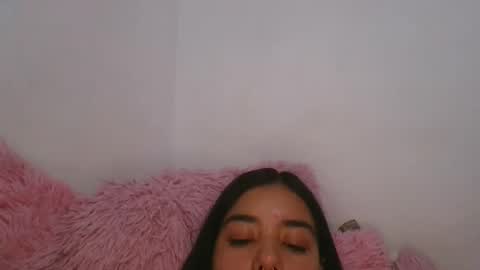 KAHELIINDEPENDENT MODEL online show from 12.20.24