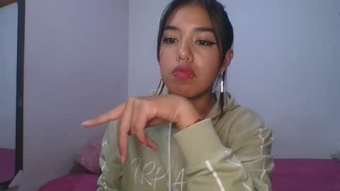 KAHELIINDEPENDENT MODEL online show from 12.31.24