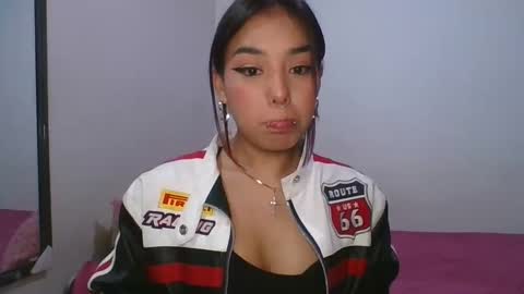 KAHELIINDEPENDENT MODEL online show from 01.15.25