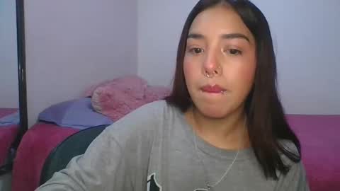KAHELIINDEPENDENT MODEL online show from 01.25.25
