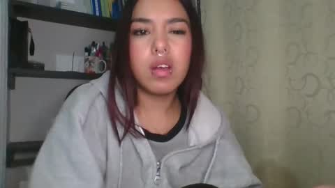 KAHELIINDEPENDENT MODEL online show from 02.16.25