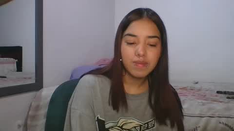 KAHELIINDEPENDENT MODEL online show from 02.27.25