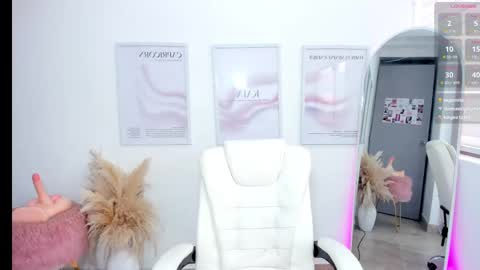 Snapshot of kaia_cam chatting on 03.11.25 online show from 03.11.25