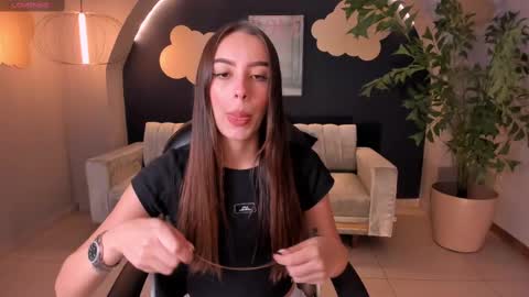 Snapshot of kaiaferreira chatting on 03.04.25 Kaia Ferreira online show from 03.04.25