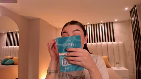 Kaia Ferreira online show from 02.24.26