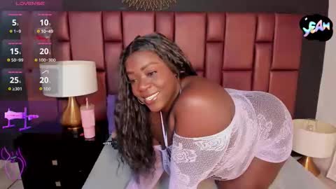 Snapshot of kaiavalentinee chatting on 11.12.25 Kai online show from 11.12.25