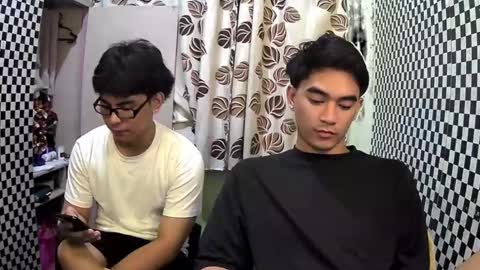 Snapshot of kaiknox chatting on 01.04.25 Kai online show from 01.04.25