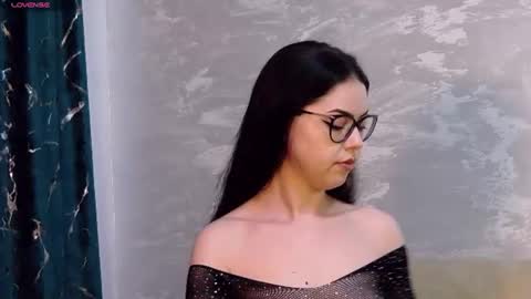 Kaila Lewis online show from 07.23.26