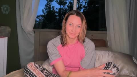 Kailee Smile online show from 03.31.26