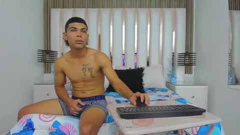 Snapshot of kailinandrihky chatting on 10.17.25 KailinANDrihky online show from 10.17.25