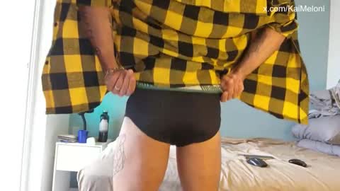 Snapshot of kairos_xx chatting on 10.19.25 Kairos Meucci online show from 10.19.25