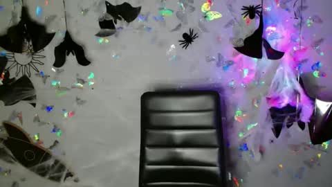 Kaitlin online show from 10.11.25