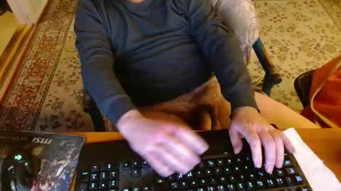 Leon online show from 11.21.25