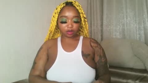 Snapshot of kakey_love chatting on 12.19.24 kakey love online show from 12.19.24