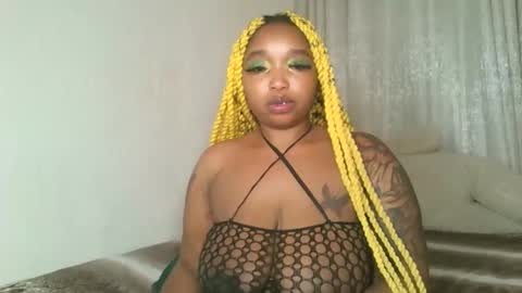 Snapshot of kakey_love chatting on 12.25.24 kakey love online show from 12.25.24