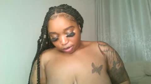 Snapshot of kakey_love chatting on 01.04.25 kakey love online show from 01.04.25