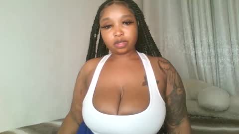 Snapshot of kakey_love chatting on 02.17.25 kakey love online show from 02.17.25