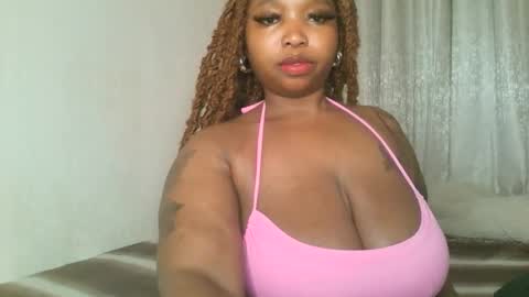 Snapshot of kakey_love chatting on 10.23.25 kakey love online show from 10.23.25