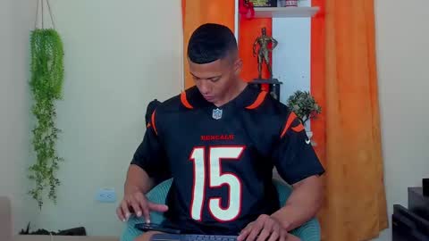 kale thomson online show from 02.06.25