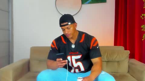 Snapshot of kale_tomson chatting on 03.01.26 kale thomson online show from 03.01.26