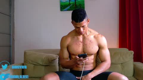 Snapshot of kale_tomson chatting on 05.21.26 kale thomson online show from 05.21.26
