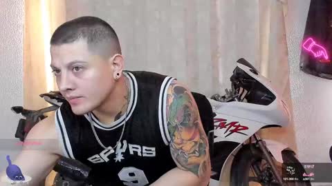 Snapshot of kaledd_musclee chatting on 12.20.24 Kaledd musclees room Master online show from 12.20.24