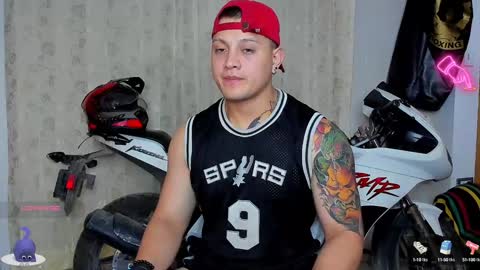 Snapshot of kaledd_musclee chatting on 12.28.24 Kaledd musclees room Master online show from 12.28.24