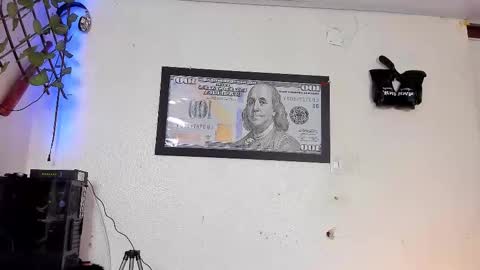 Snapshot of kaledd_musclee chatting on 02.22.25 Kaledd musclees room Master online show from 02.22.25