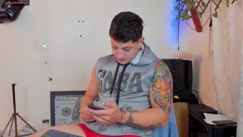 Snapshot of kaledd_musclee chatting on 03.08.25 Kaledd musclees room Master online show from 03.08.25