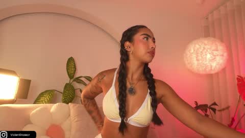 Snapshot of kali_hiill chatting on 04.12.26 Sweet Kali online show from 04.12.26