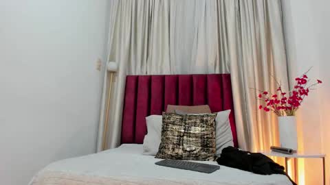 Snapshot of kalimonroee chatting on 02.12.25 KaliMonroe online show from 02.12.25