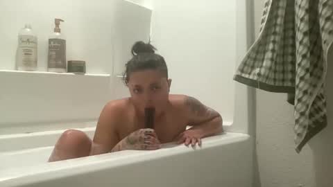 Snapshot of kalinature chatting on 01.18.26 kalinature online show from 01.18.26