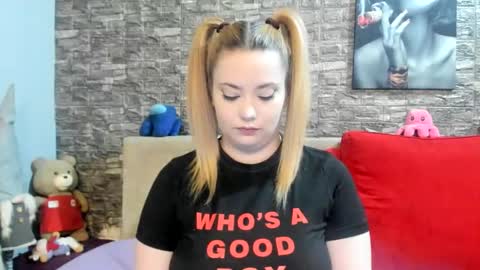 Snapshot of kalindahot chatting on 10.25.25 kalindahot online show from 10.25.25