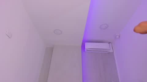 Carolina   online show from 01.17.25