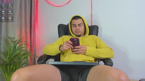 Snapshot of kalivan_voinesscu chatting on 10.21.25 K A L I online show from 10.21.25