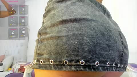 Snapshot of kamila_arias chatting on 12.04.24 online show from 12.04.24