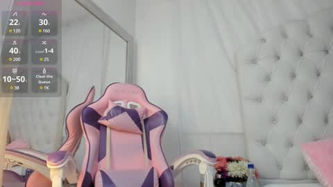 Snapshot of kamila_arias chatting on 01.06.25 online show from 01.06.25