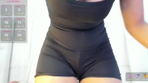 Snapshot of kamila_arias chatting on 02.07.25 online show from 02.07.25