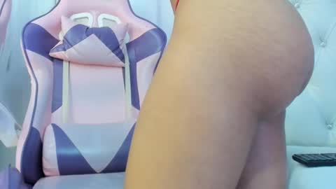 Snapshot of kamila_arias chatting on 03.10.25 online show from 03.10.25