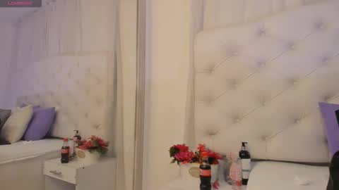 Snapshot of kamila_arias chatting on 09.12.25 online show from 09.12.25