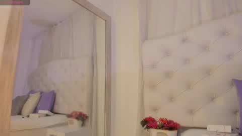 Snapshot of kamila_arias chatting on 09.23.25 online show from 09.23.25