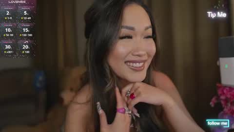 Snapshot of kamilee__xo chatting on 06.17.26 kamilee__xo online show from 06.17.26
