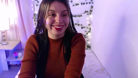 Snapshot of kamilew chatting on 09.29.25 kamilew online show from 09.29.25