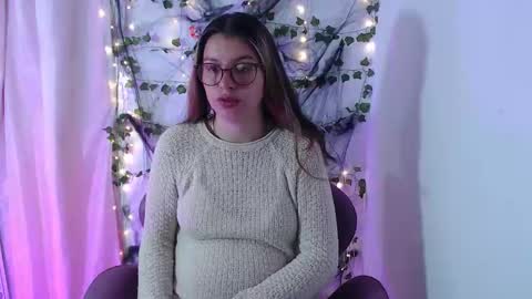 Snapshot of kamilew chatting on 10.27.25 kamilew online show from 10.27.25