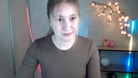 Snapshot of kamilla_love_ chatting on 05.29.26 kamilla_love_ online show from 05.29.26
